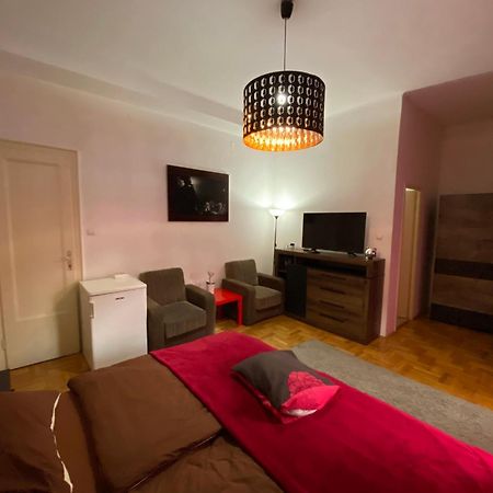 Apartment And Rooms Heart Of The City Budapest Luaran gambar