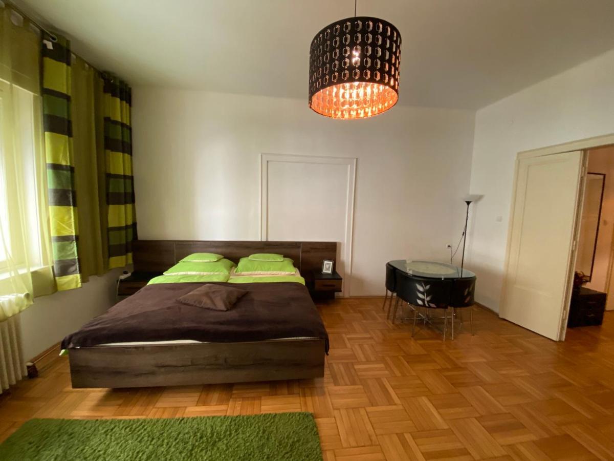 Apartment And Rooms Heart Of The City Budapest Luaran gambar